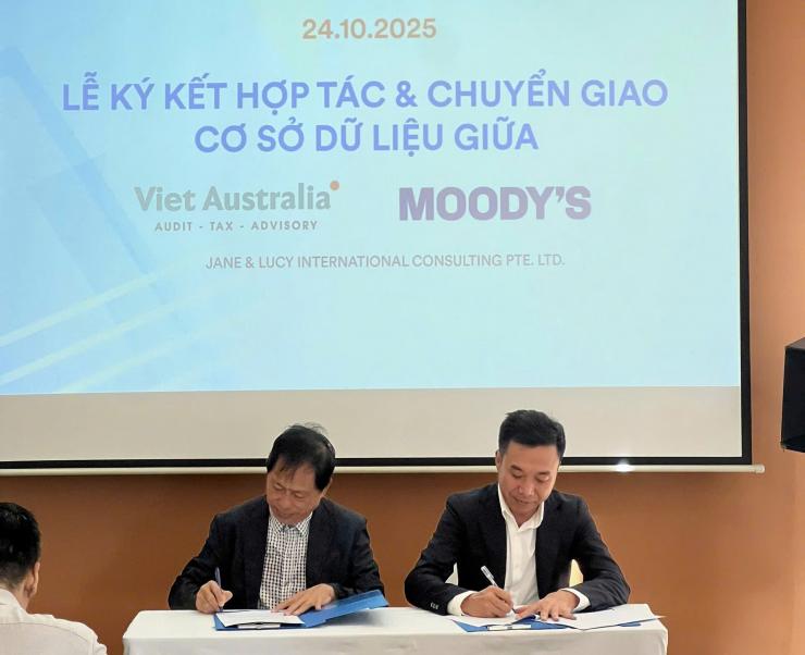 SIGNING CEREMONY FOR DATA COOPERATION AND TRANSFER BETWEEN VIET AUSTRALIA AND MOODY’S